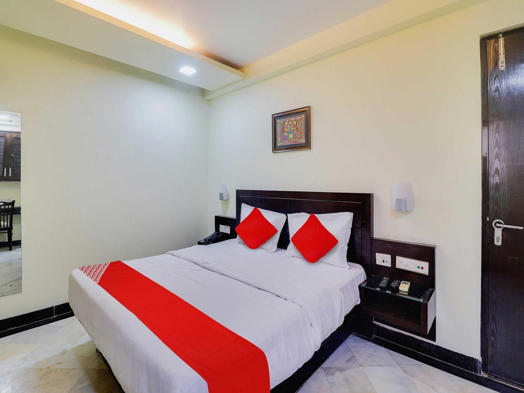 Oyo Flagship Hotel Rudra Palace Agra  Exterior foto