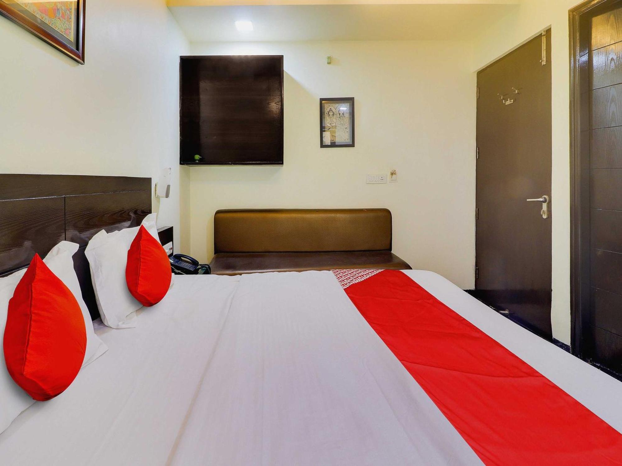 Oyo Flagship Hotel Rudra Palace Agra  Exterior foto