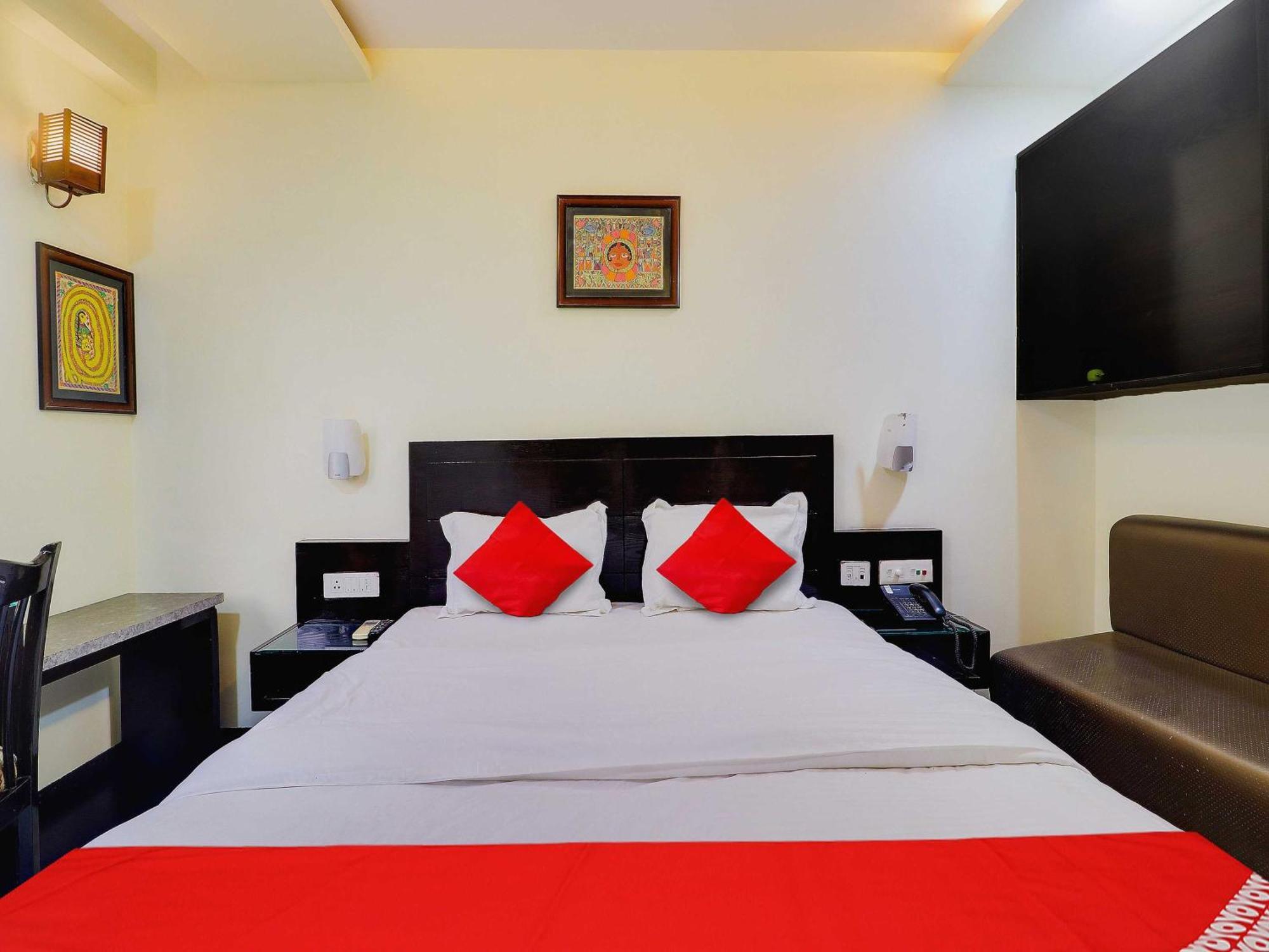 Oyo Flagship Hotel Rudra Palace Agra  Exterior foto