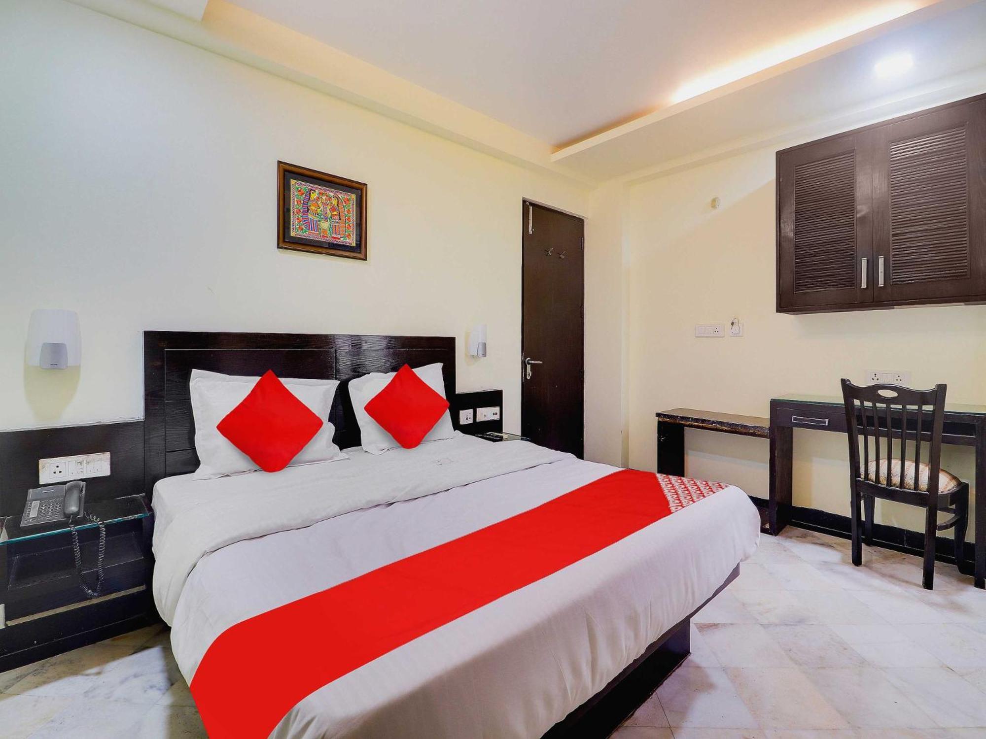 Oyo Flagship Hotel Rudra Palace Agra  Exterior foto