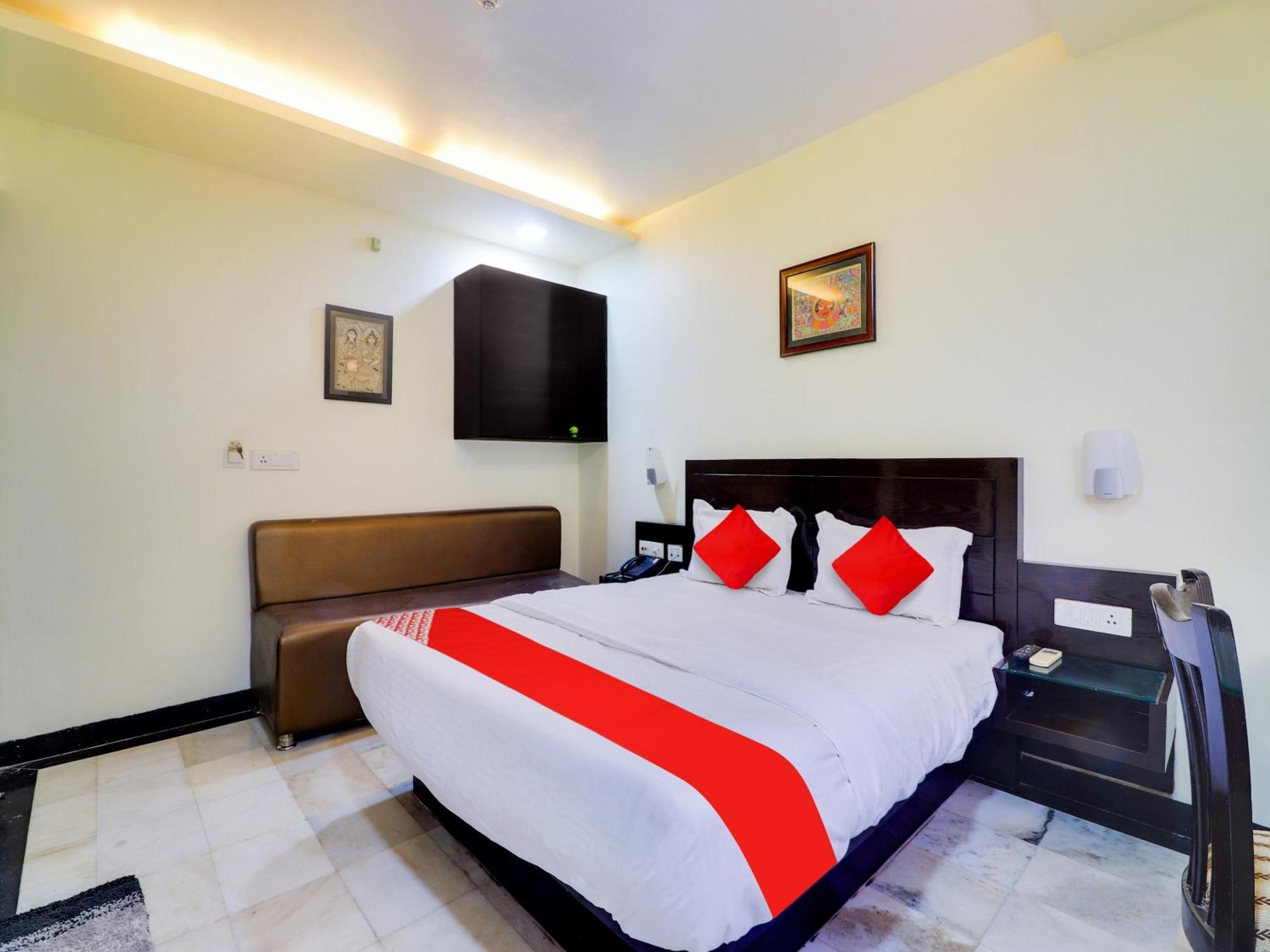 Oyo Flagship Hotel Rudra Palace Agra  Exterior foto